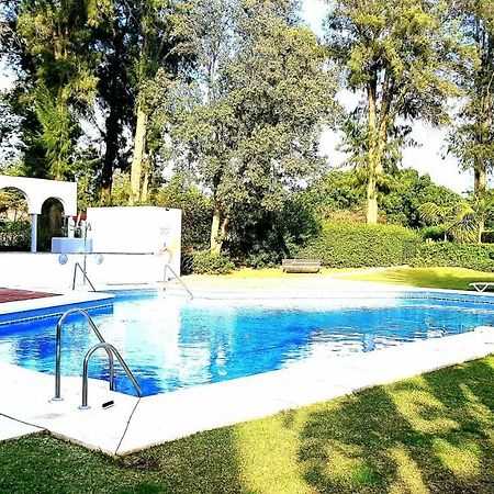 Apartamento Con Vistas Al Campo De Golf Y Piscina Apartment Фуeнхирола Екстериор снимка