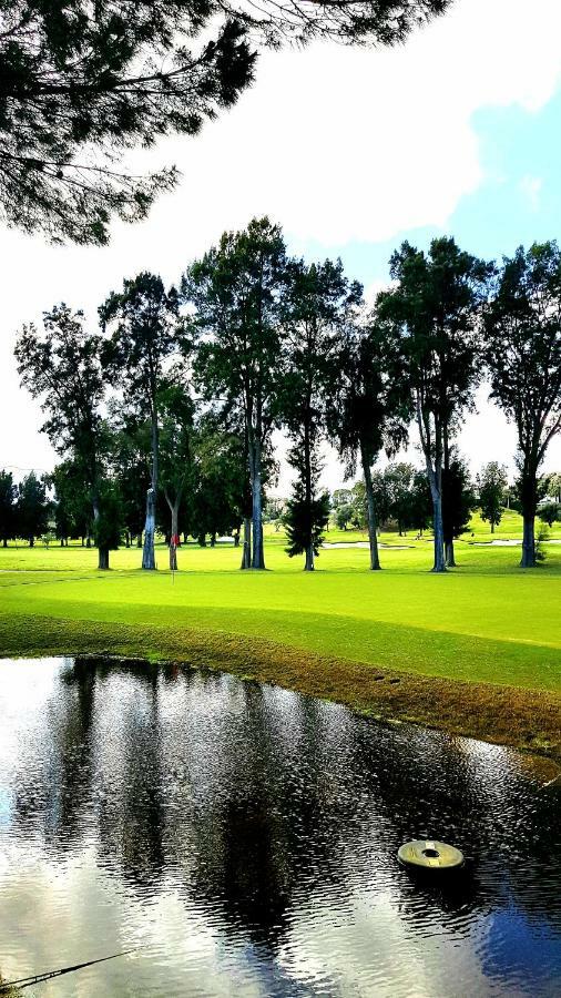 Apartamento Con Vistas Al Campo De Golf Y Piscina Apartment Фуeнхирола Екстериор снимка