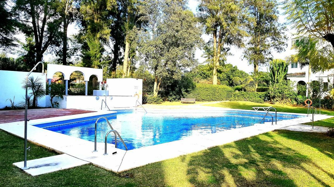 Apartamento Con Vistas Al Campo De Golf Y Piscina Apartment Фуeнхирола Екстериор снимка